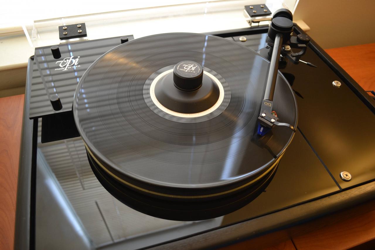 13 mâm đĩa vinyl định danh của những hãng nổi tiếng