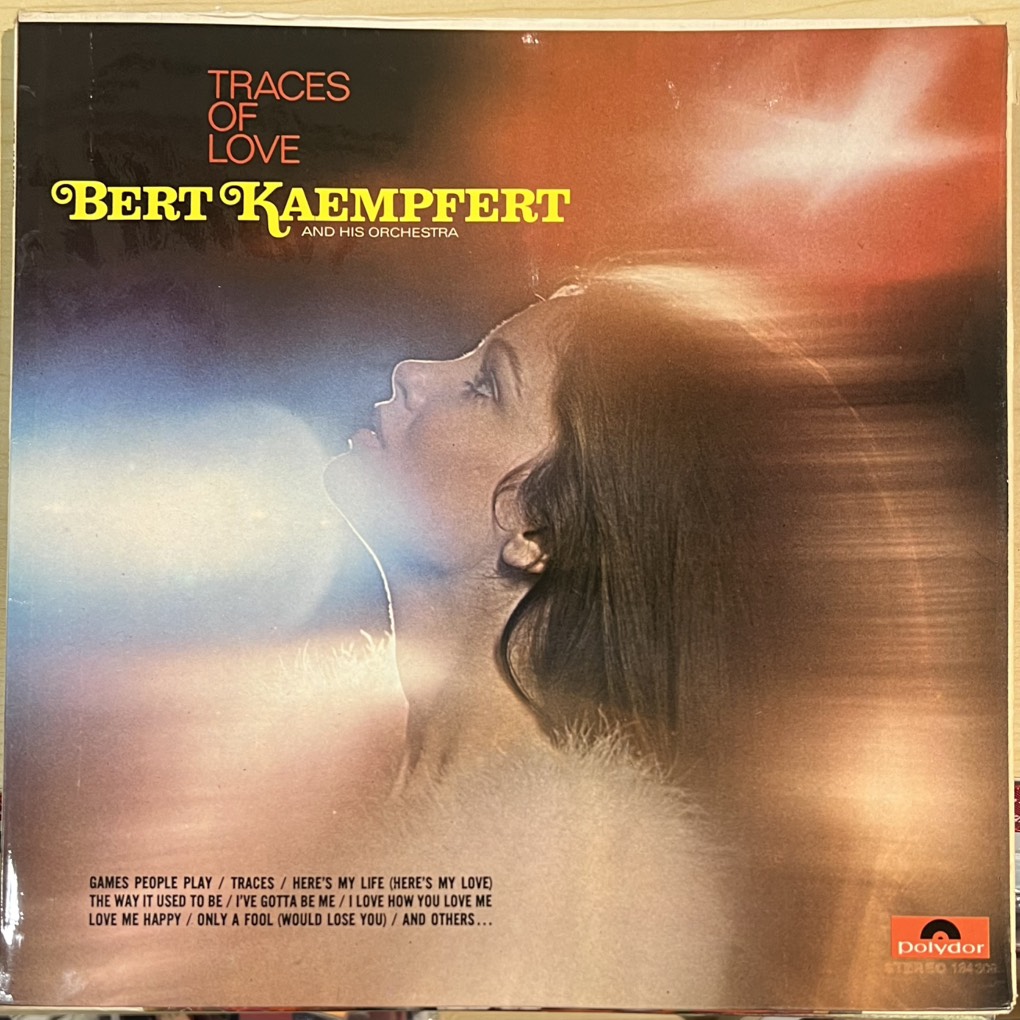thuê vinyl Bert Kaempfert And His Orchestra – Traces Of Love