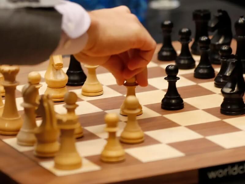 Các kiện tướng hàng đầu chia sẻ cách chơi cờ vua giỏi