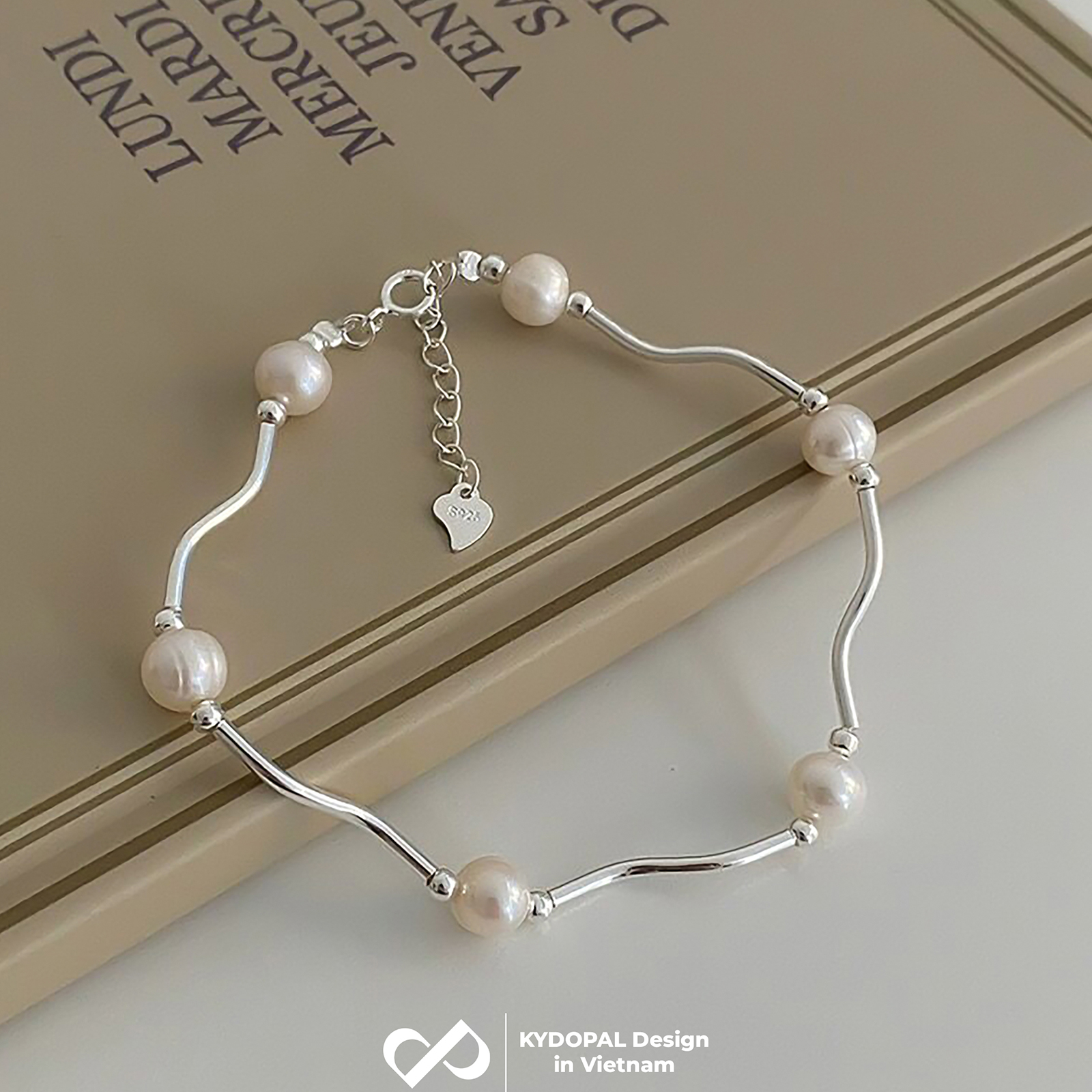 Lắc tay bạc nữ KYDOPAL vòng tay hạt trai nước ngọt mix ống bạc xoắn nữ tính trang sức bạc 925 - PAL9C3L53