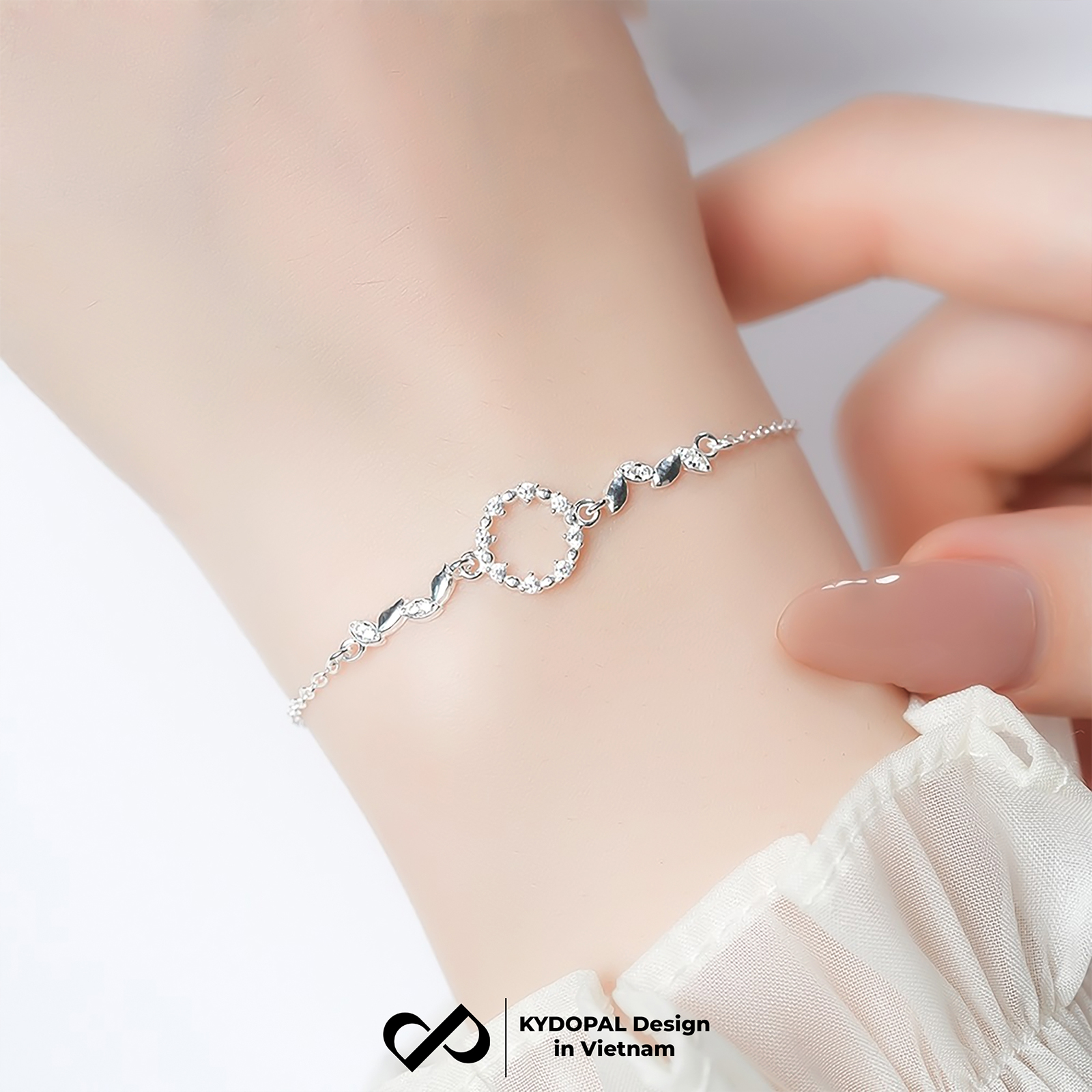 Lắc tay bạc nữ KYDOPAL mặt tròn nạm đá hình lá Circle Leaf huyền thoại biển xanh xinh xắn - PAL9C8L3