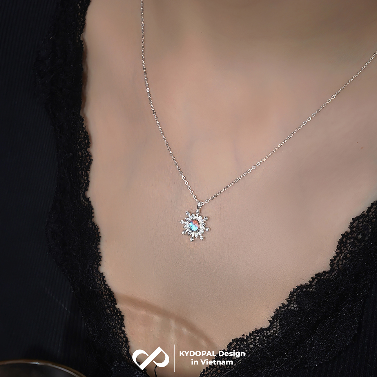Dây chuyền bạc nữ KYDOPAL vòng cổ mặt trời đá moonstone đổi màu lấp lánh - PAL9C3C48