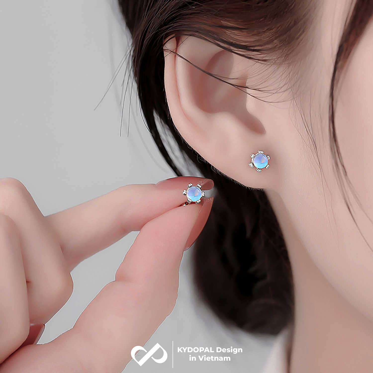 Khuyên tai bạc nữ KYDOPAL hạt tròn đá moonstone lấp lánh bạc 925 cao cấp chốt vặn - PAL9C3K9