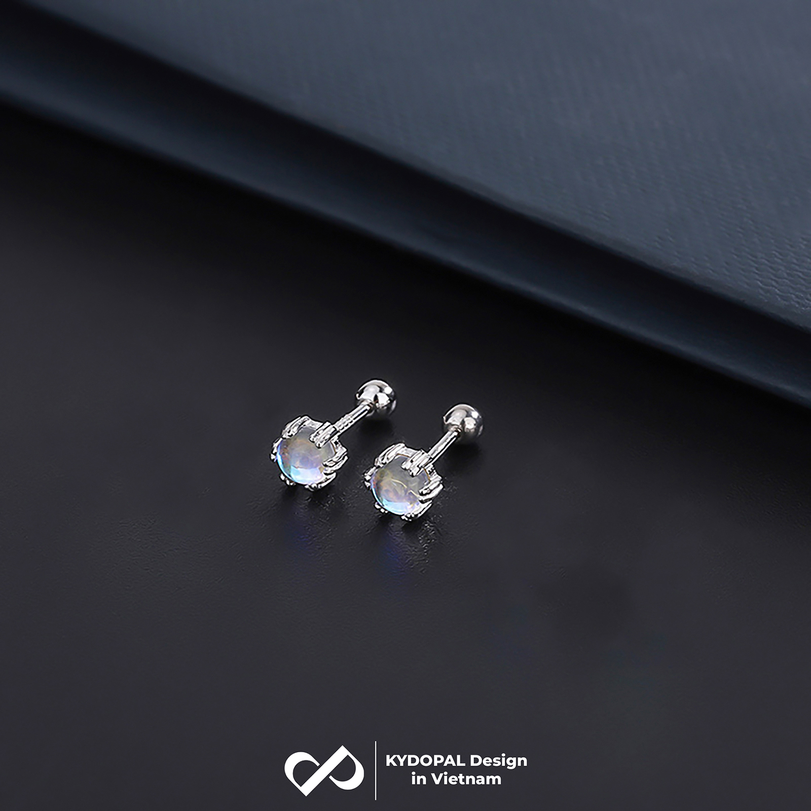 Khuyên tai bạc nữ KYDOPAL hạt tròn đá moonstone lấp lánh bạc 925 cao cấp chốt vặn - PAL9C3K9