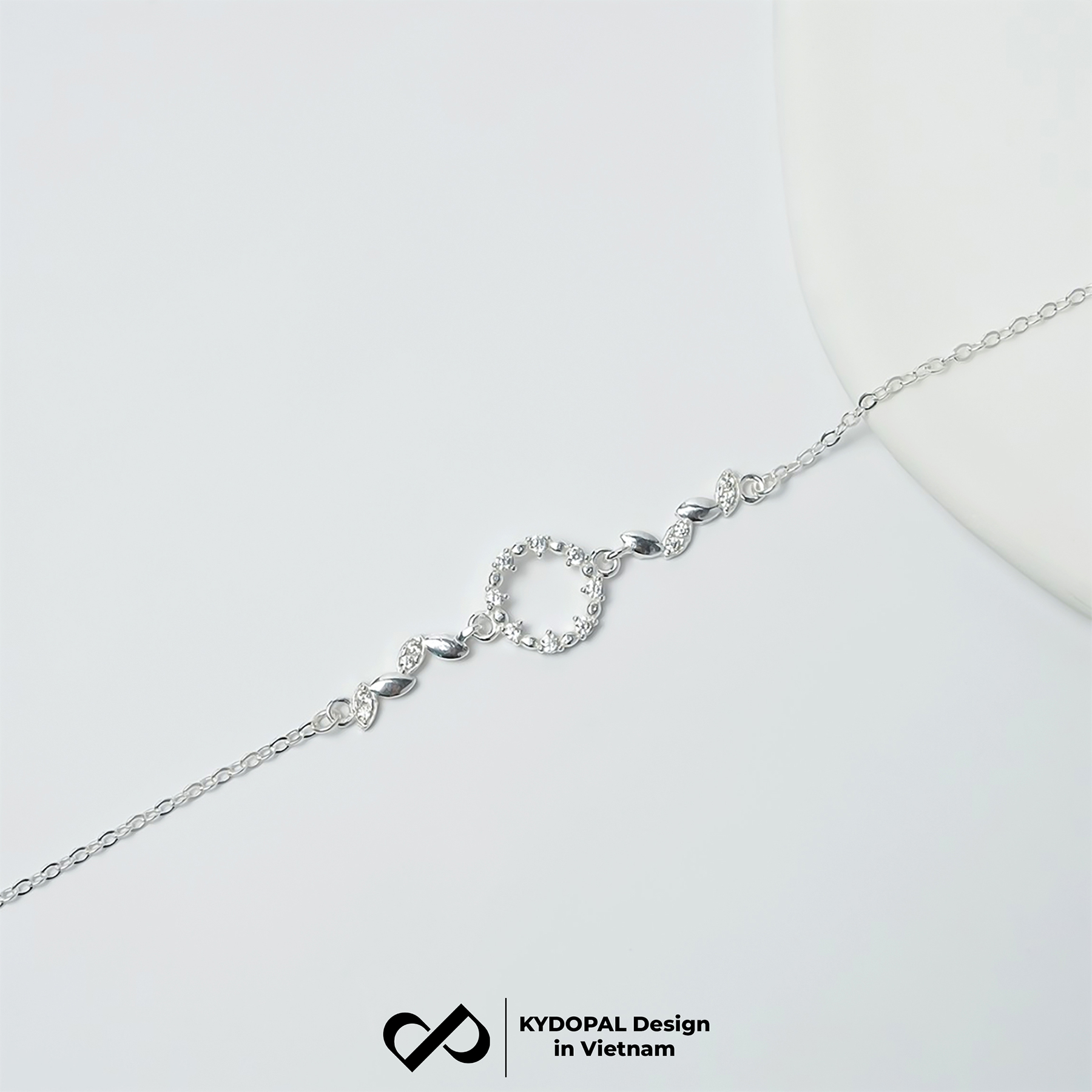 Lắc tay bạc nữ KYDOPAL mặt tròn nạm đá hình lá Circle Leaf huyền thoại biển xanh xinh xắn - PAL9C8L3