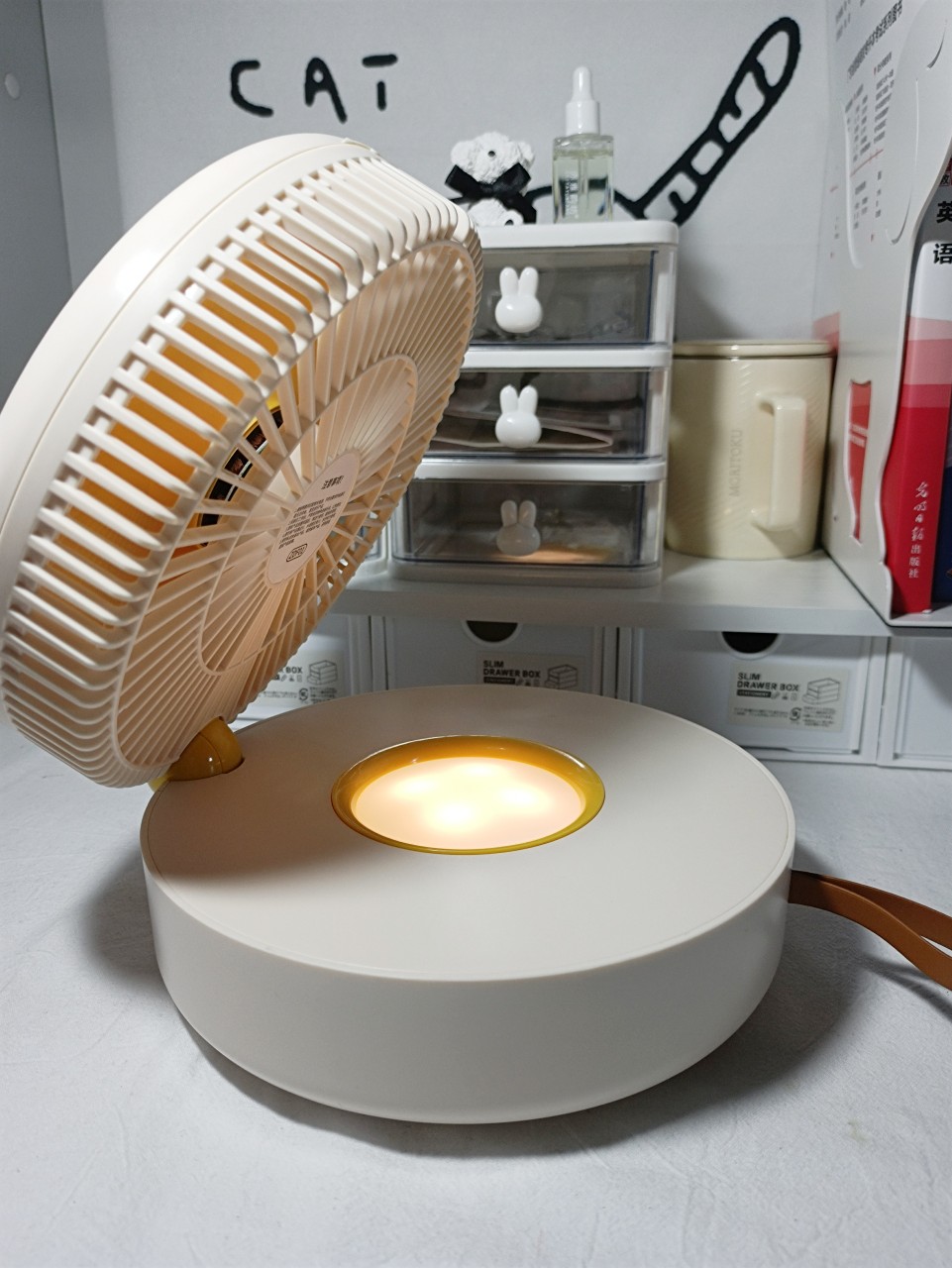 QUẠT MINI TÍCH ĐIỆN TREO TƯỜNG DAEWOO