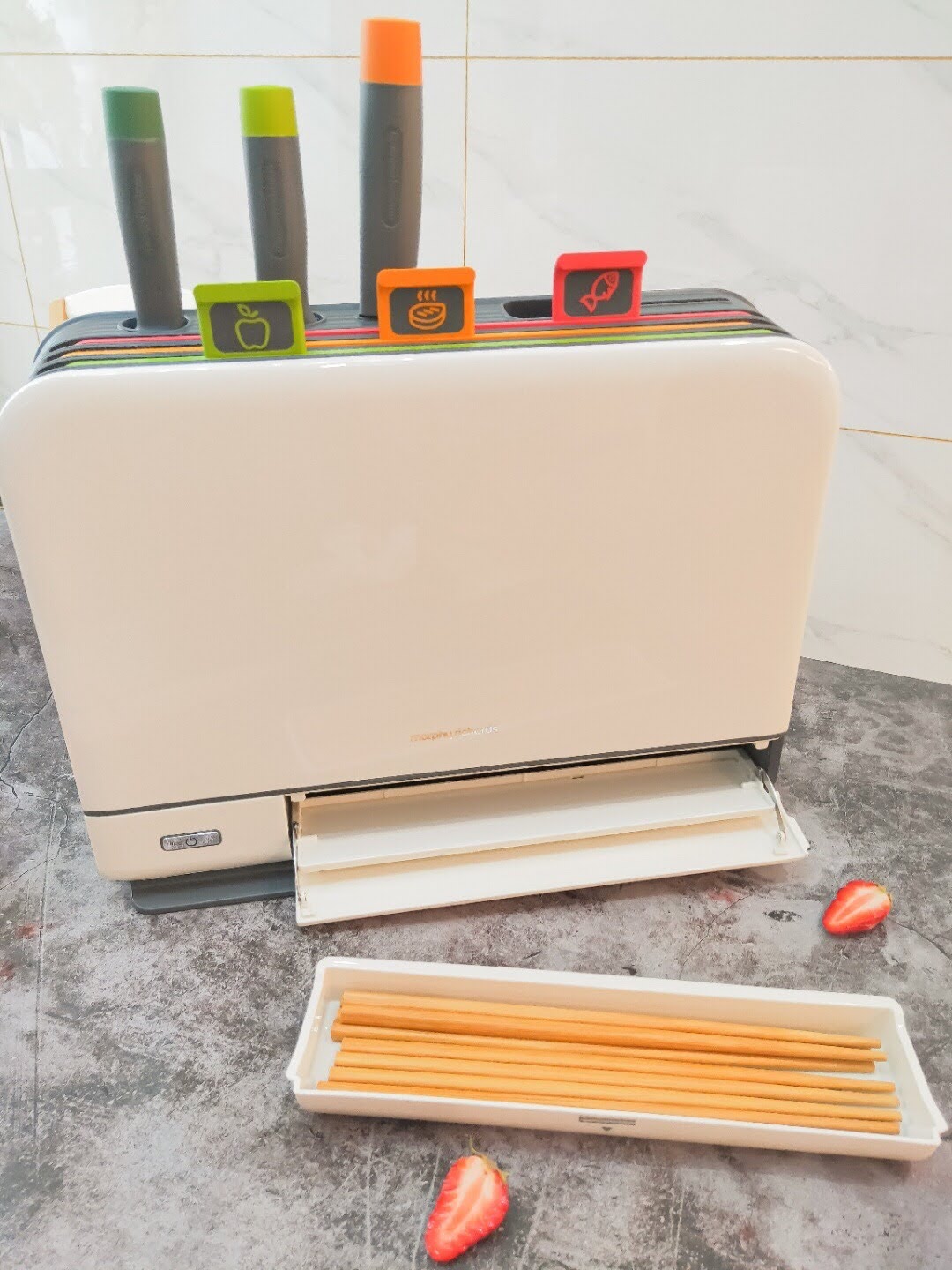 SET DAO THỚT KÈM HỘP SẤY & TIỆT TRÙNG UV MORPHY RICHARD MR1001