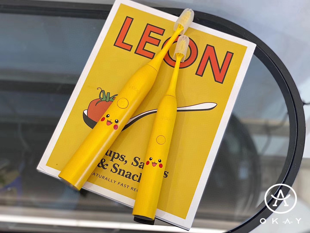 BÀN CHẢI ĐIỆN SONIC APIYOO X PIKACHU