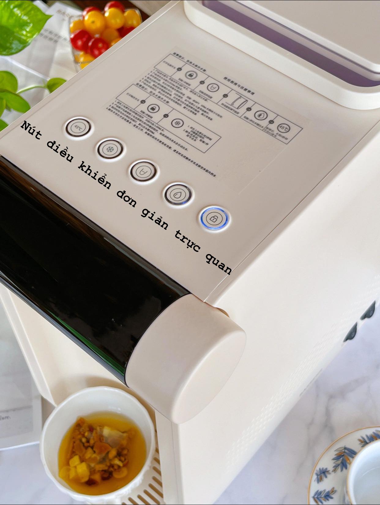 CÂY MÁY NƯỚC NÓNG THÔNG MINH BASSENS