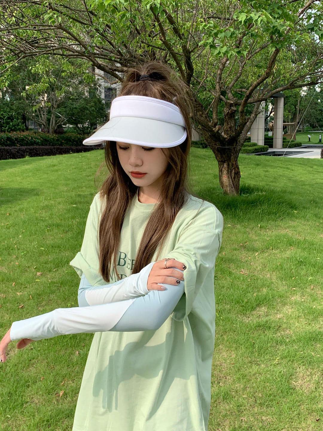 GĂNG TAY CHỐNG NĂNG BĂNG TƠ UPF50+ 2 MÀU BENEUNDER 2024SS