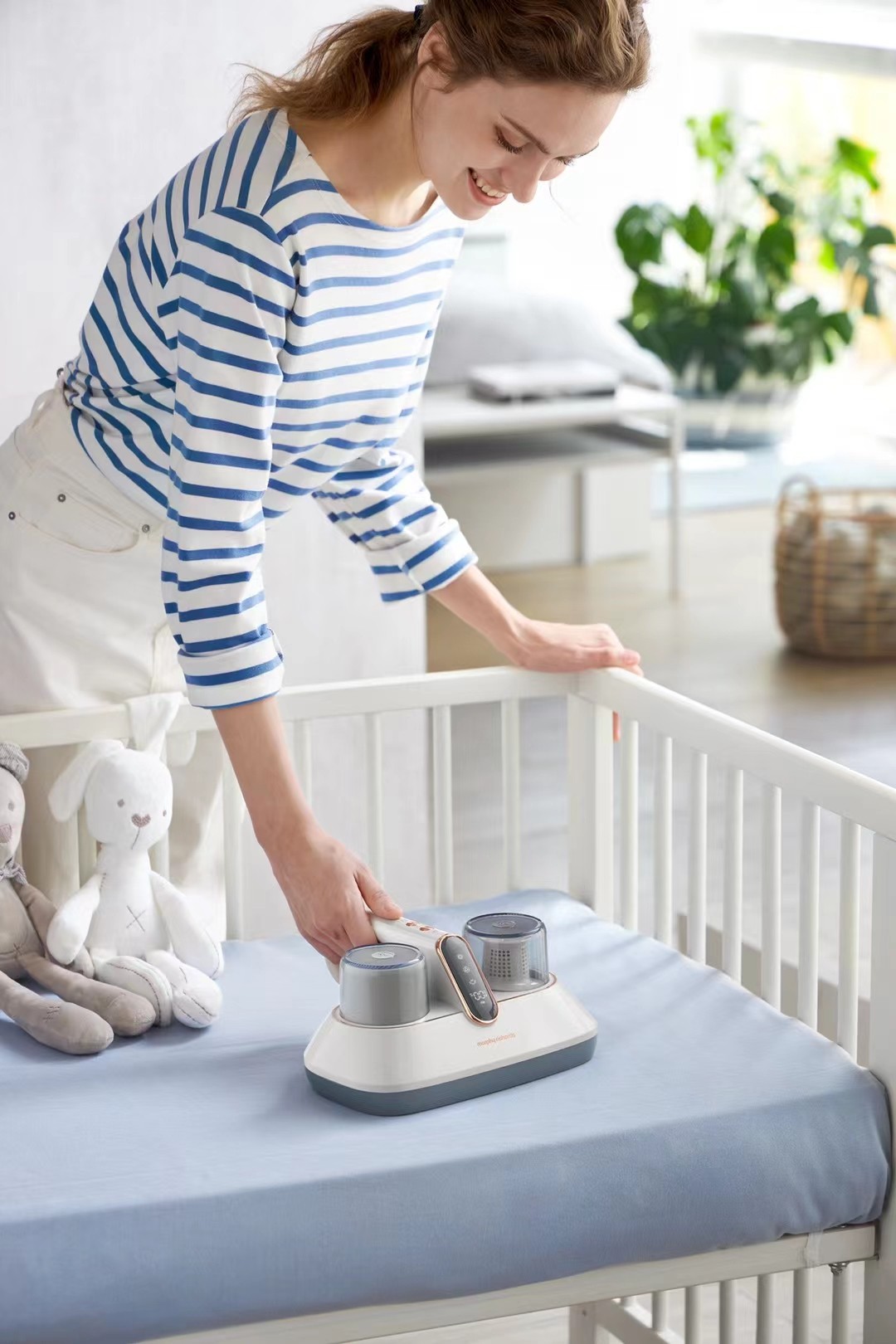 MÁY HÚT BỤI KHỬ MẠT DIỆT KHUẨN MORPHY RICHARDS MR3100