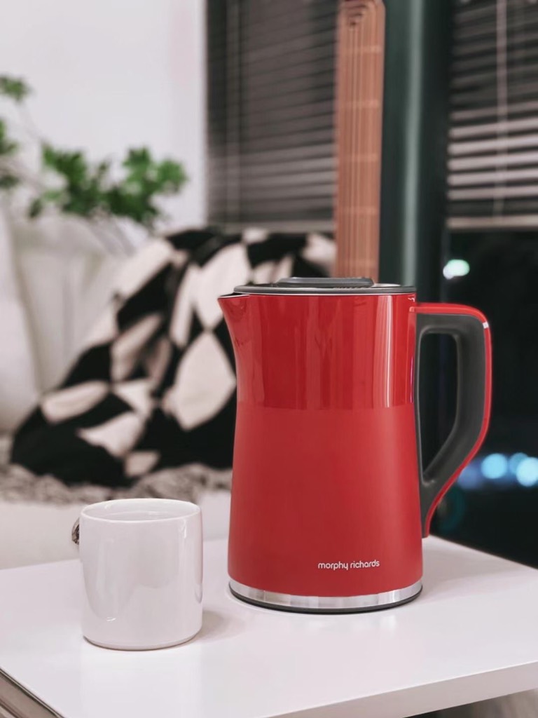 ẤM ĐUN NƯỚC SIÊU TỐC THÔNG MÌNH MORPHY RICHARDS MR6070