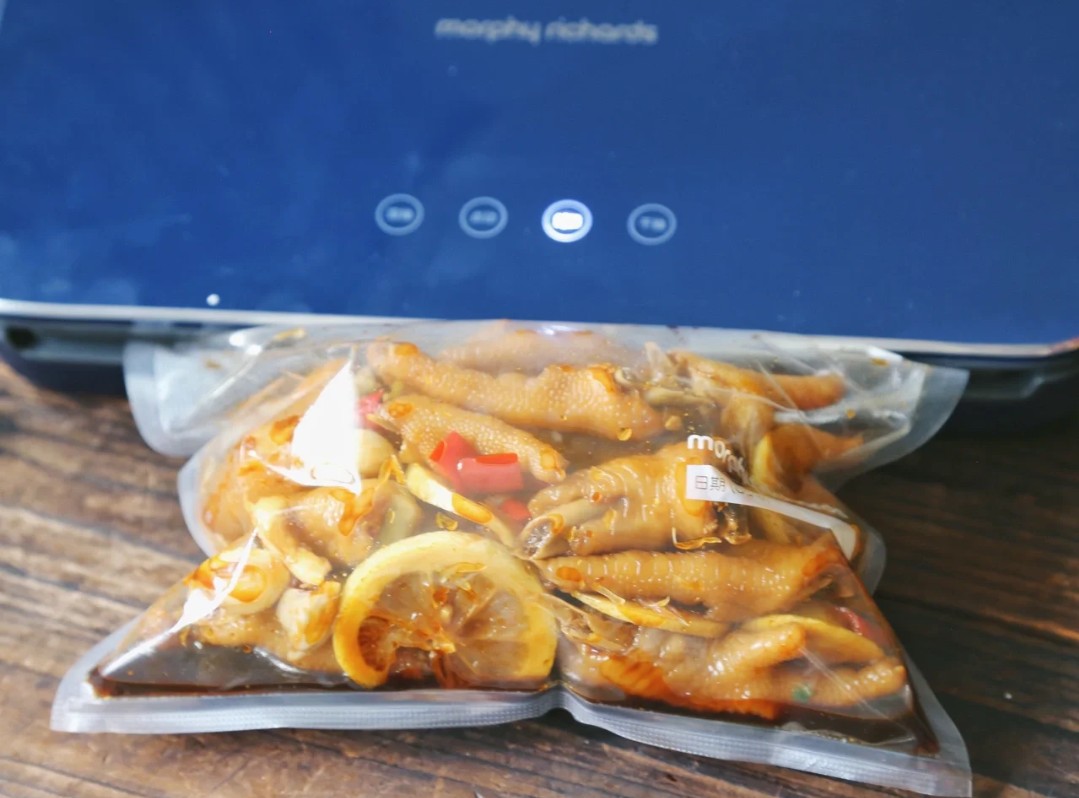 MÁY HÚT CHÂN KHÔNG BẢO QUẢN THỰC PHẨM MORPHY RICHARDS