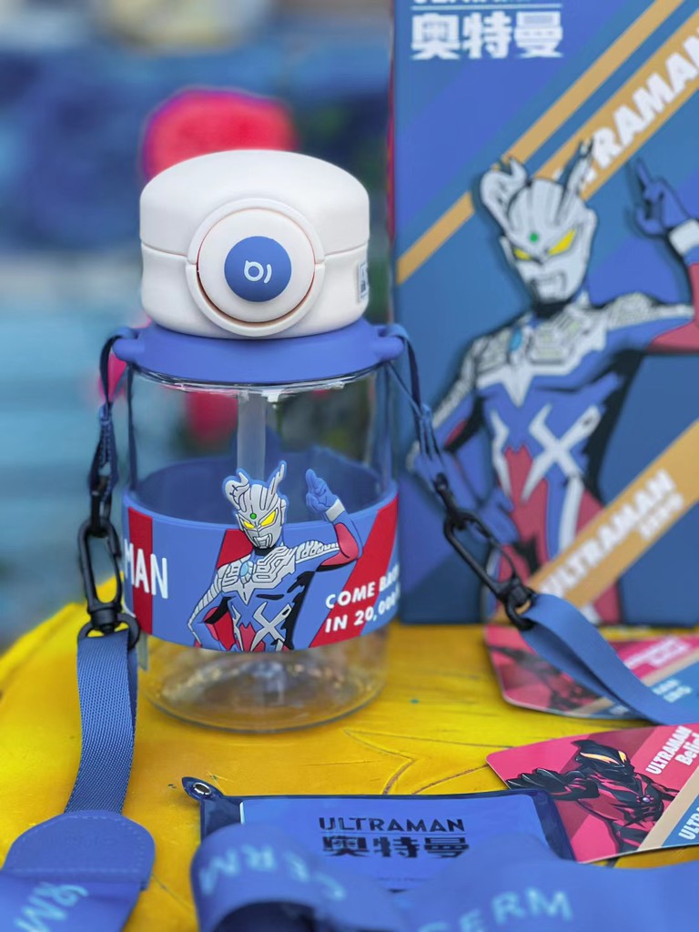BÌNH NƯỚC ĐI HỌC BÌNH NƯỚC CHO BÉ BÌNH NƯỚC TRITAN ULTRAMAN