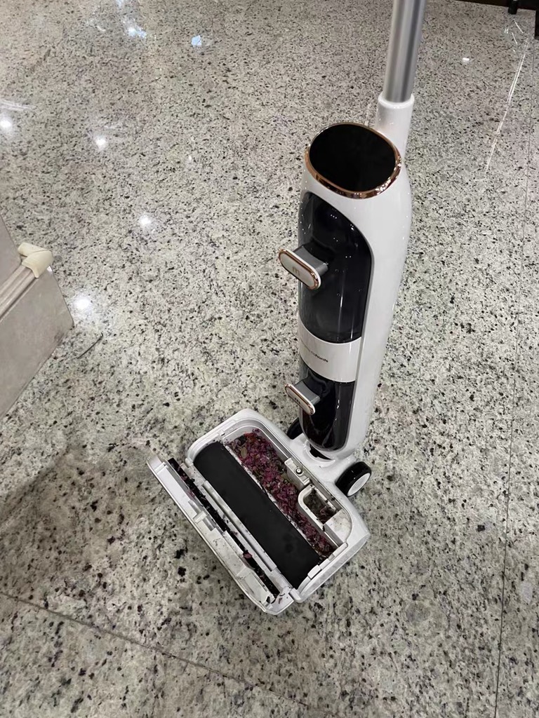 MÁY LAU HÚT SÀN TỰ GIẶT GIẺ LAU MORPHY RICHARDS MR3300