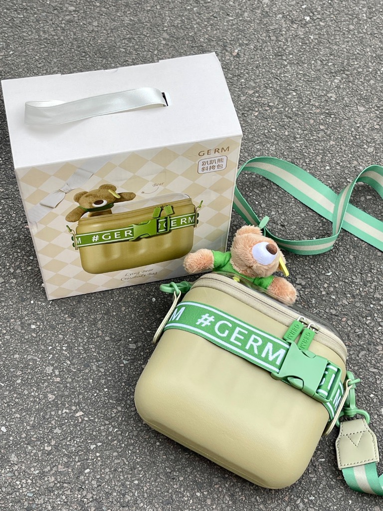 TÚI ĐEO CHÉO EVA KÈM GẤU BÔNG GERM