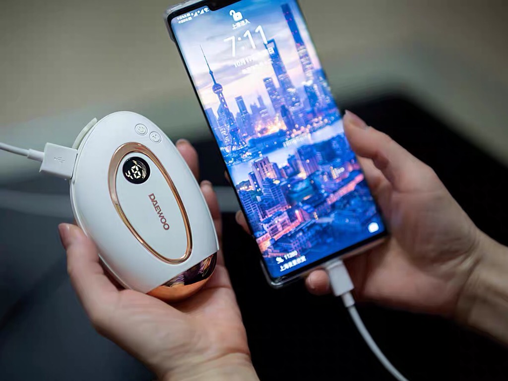 MÁY CHƯỜM ẤM MASSAGE TÍCH HỢP SẠC DỰ PHÒNG 5000mAh DAEWOO