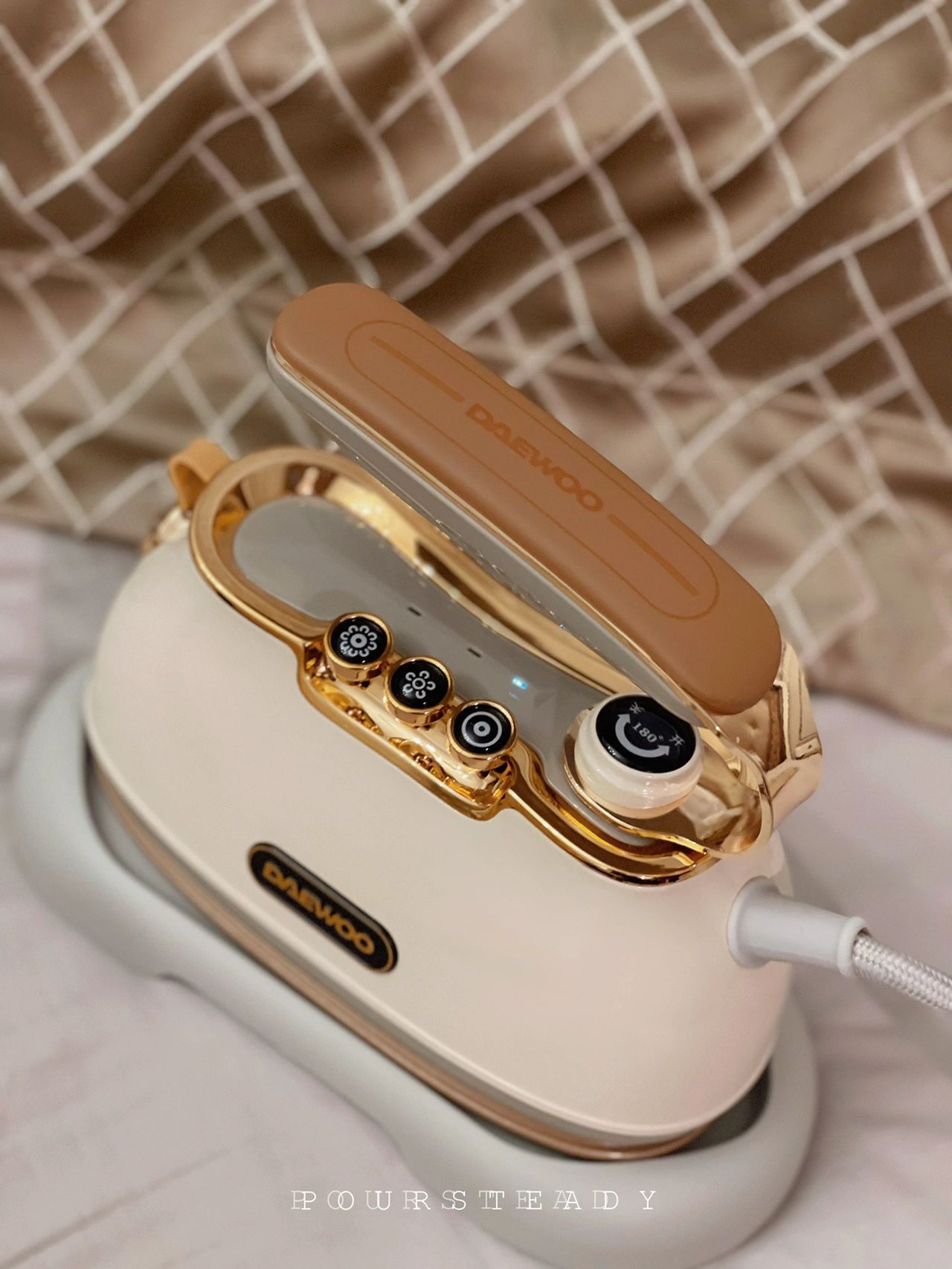 BÀN LÀ HƠI ĐA NĂNG RETRO DAEWOO HL036