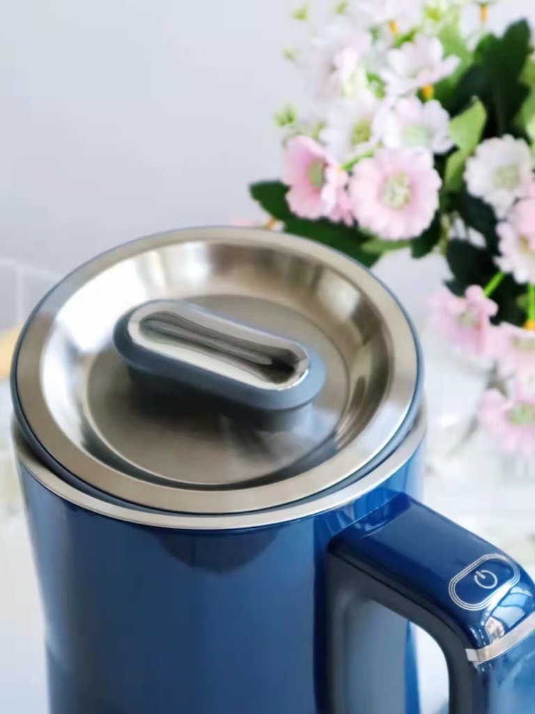 ẤM ĐUN NƯỚC SIÊU TỐC THÔNG MÌNH MORPHY RICHARDS MR6070