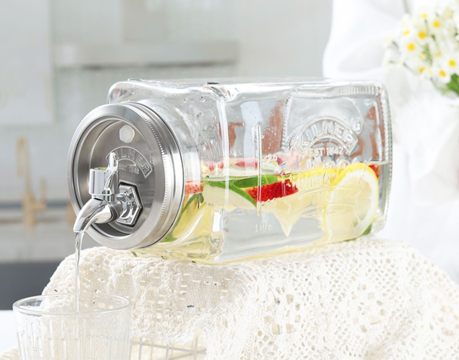 BÌNH THỦY TINH TRỮ LẠNH NGÂM Ủ KÈM VÒI RÓT GILNER