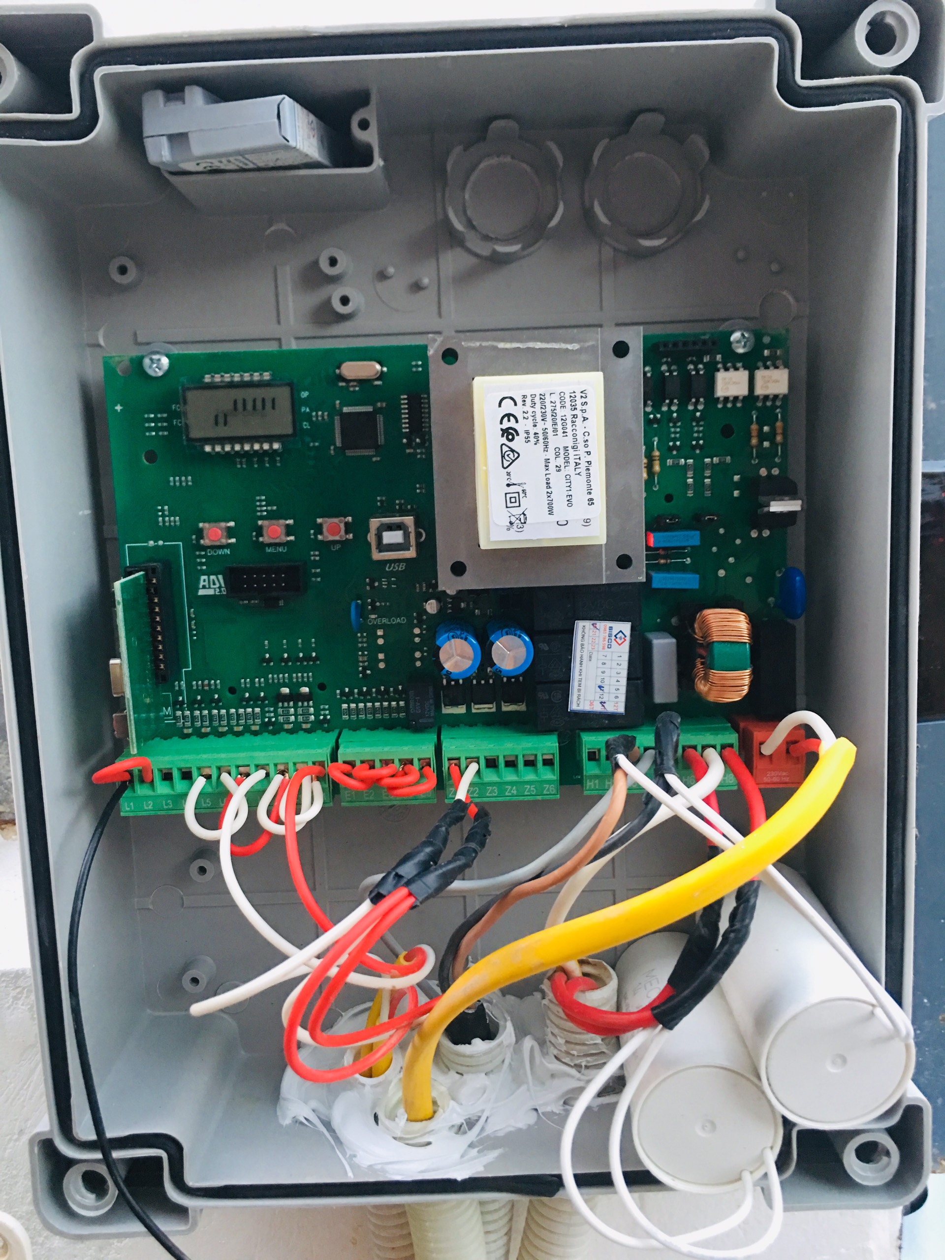 Bảng mạch điều khiển trung tâm