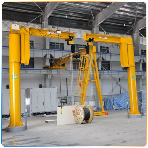 Cầu trục xoay chân đế 3 tấn -  Sản xuất tại Đông Anh, Hà Nội