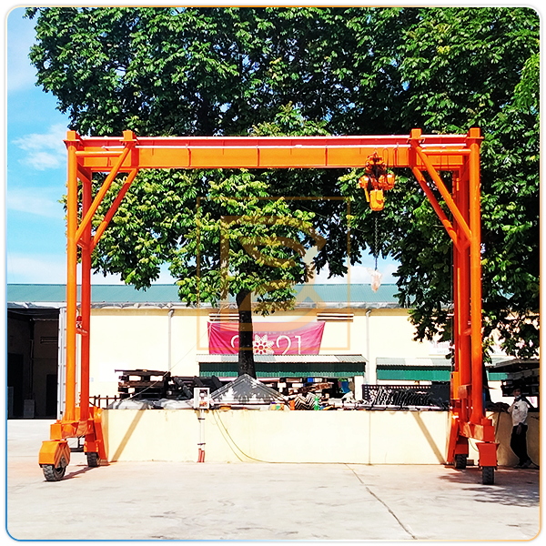 Cổng trục bánh lốp tự hành