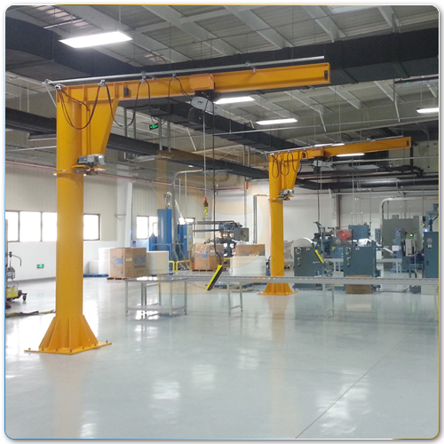 Cầu trục quay chân đế