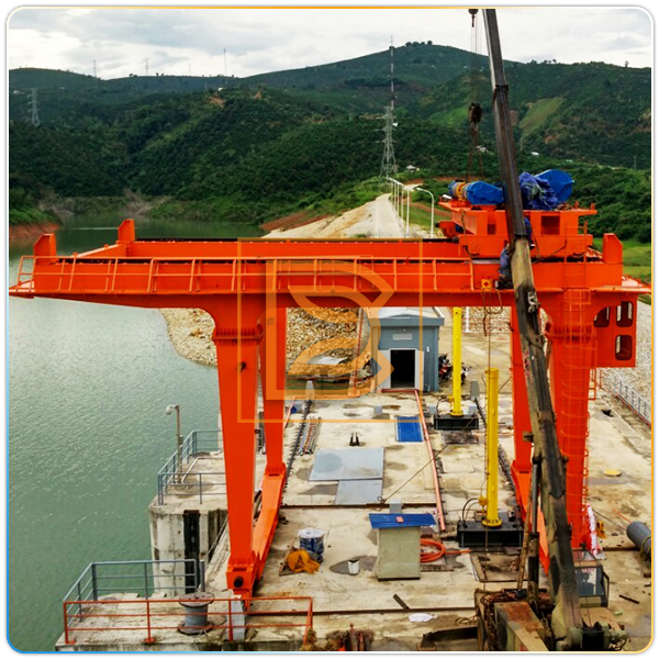 Cổng trục chân dê