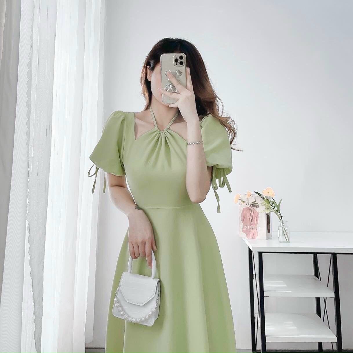 Váy trắng tiểu thư dự tiệc cổ yếm trễ vai tay bồng 2 lớp thêu hoa dáng xinh  Hàn Quốc KAZY DRESS V003  Giá Tiki khuyến mãi 260000đ  Mua ngay 