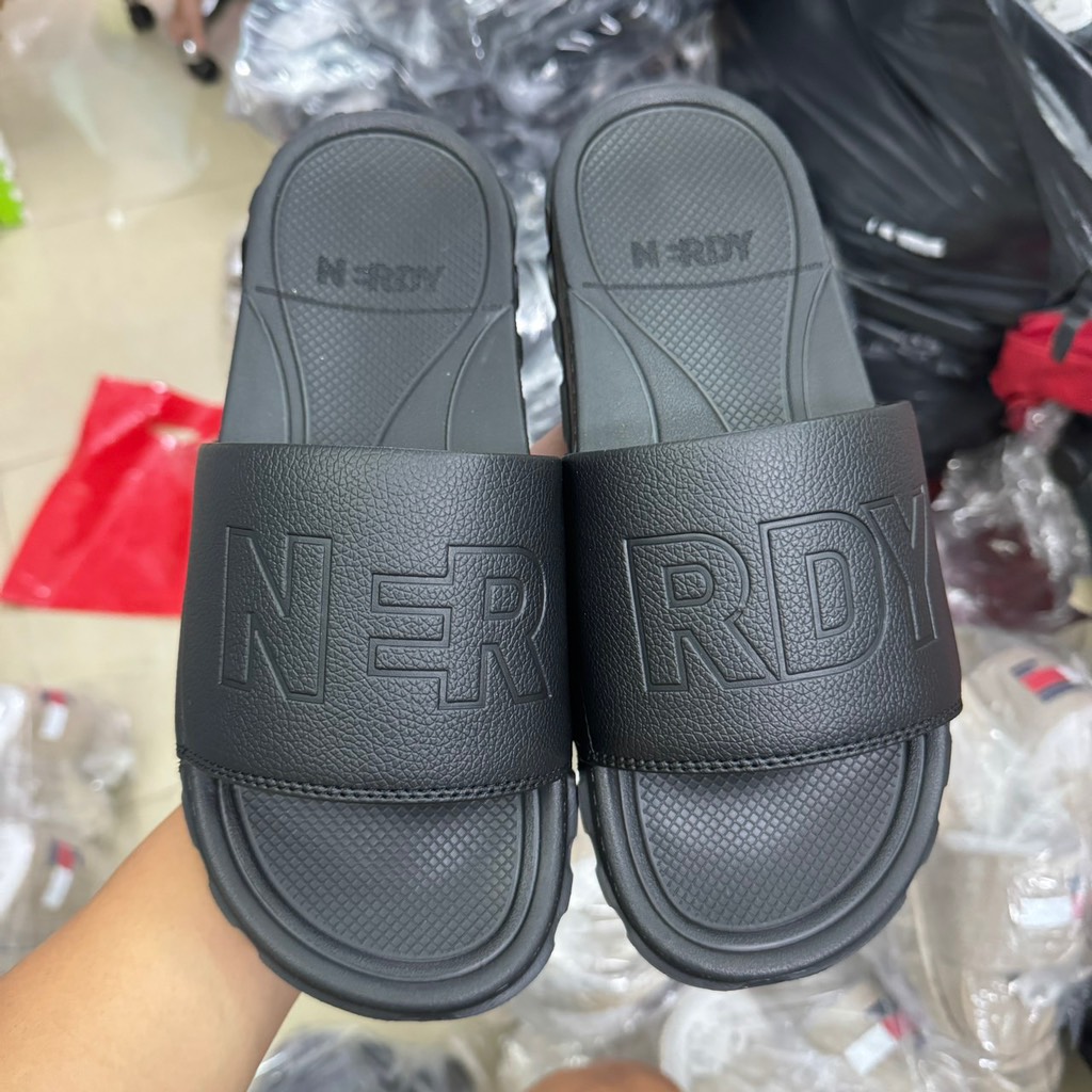 D4 - NERDY IN FULL ĐEN (logo mới)