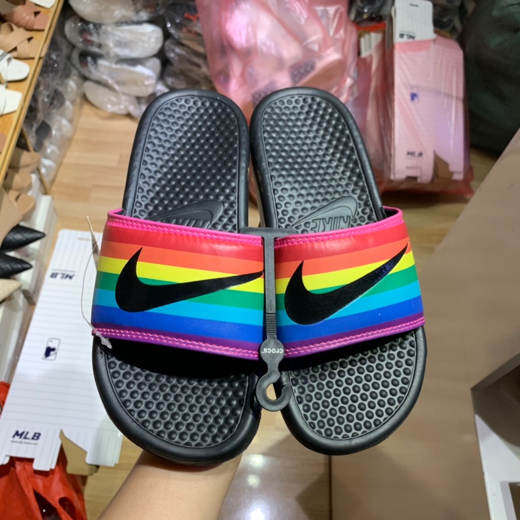Nike- Cầu Vồng Móc đen
