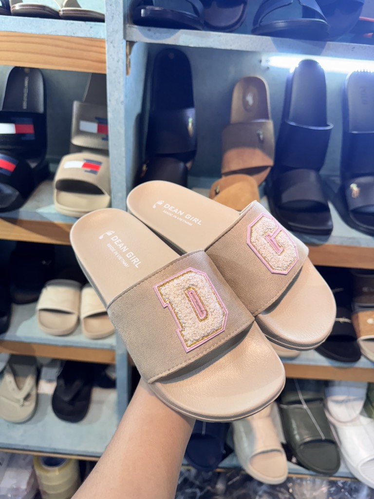 The D&G iconic| Chữ Thêu Đặc Biệt Phá Cách