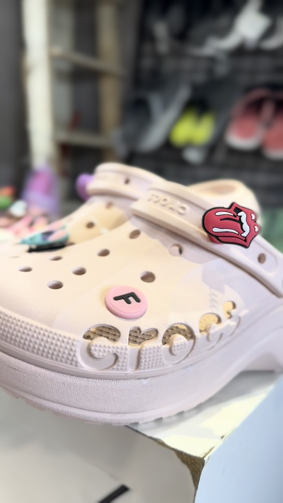 Crocs Baya Band - Roomy Fit Light Pink Rose