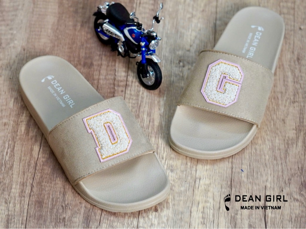 The D&G iconic| Chữ Thêu Đặc Biệt Phá Cách