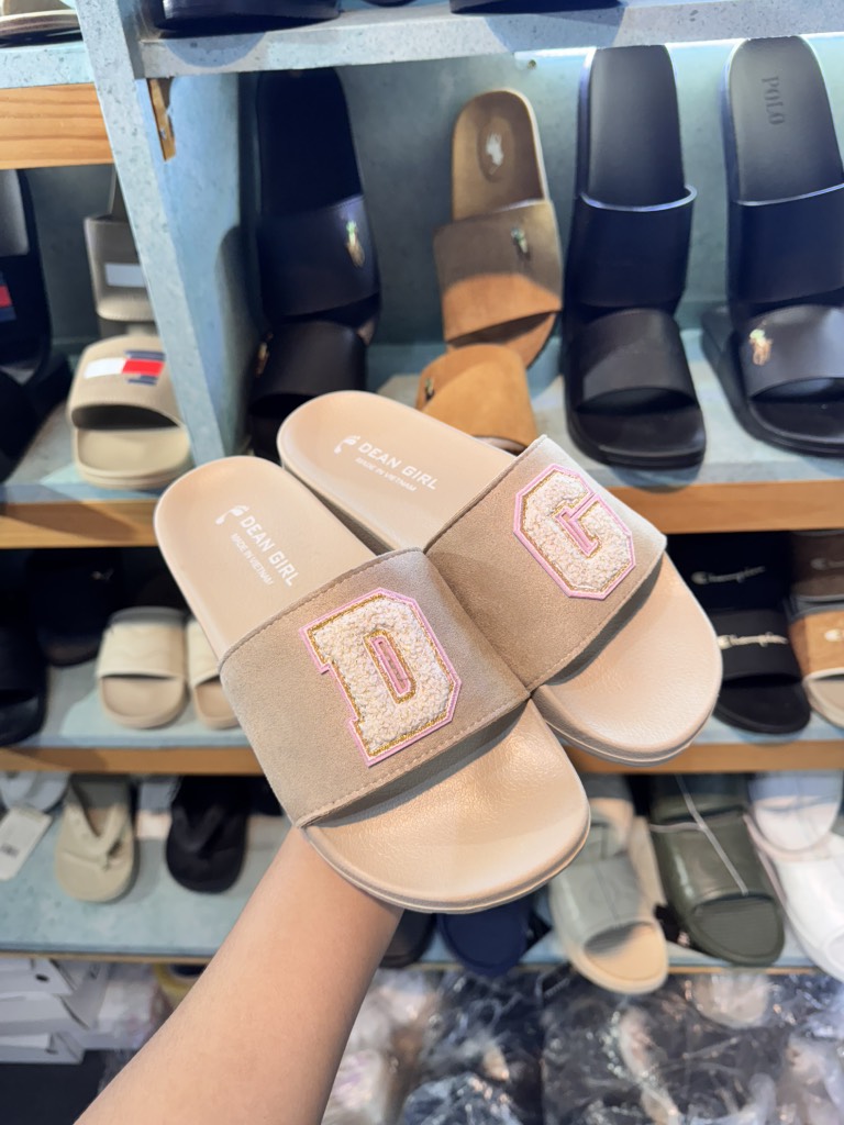 The D&G iconic| Chữ Thêu Đặc Biệt Phá Cách