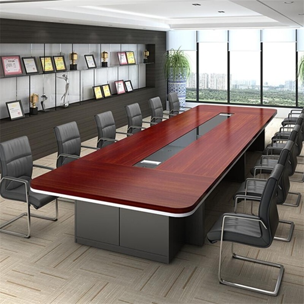Bàn họp bằng gỗ để thể hiện sự đẳng cấp của doanh nghiệp