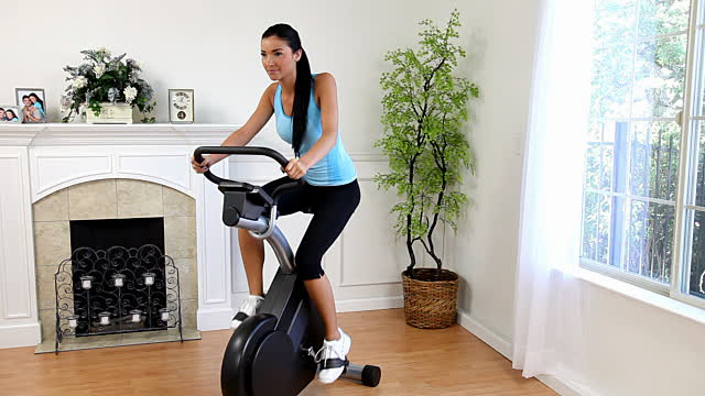 Đạp xe đạp tập thể dục rất tốt cho hệ hô hấp
