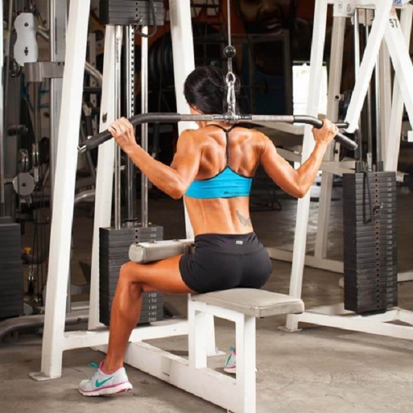 Bài tập kéo xô trước cùng với tay rộng - Wild – Grip Pulldown