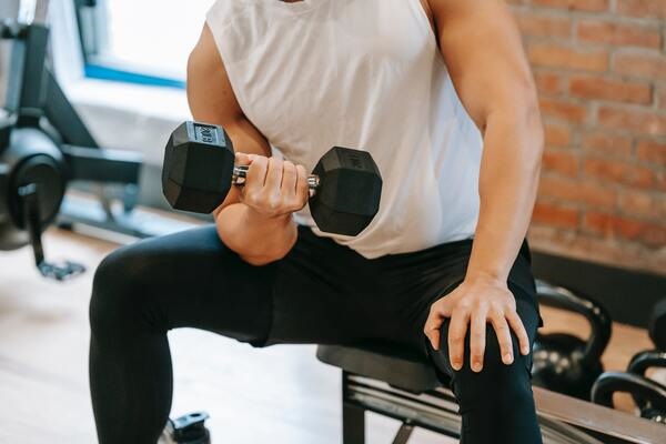 Tác dụng của việc tập tạ tay hằng ngày