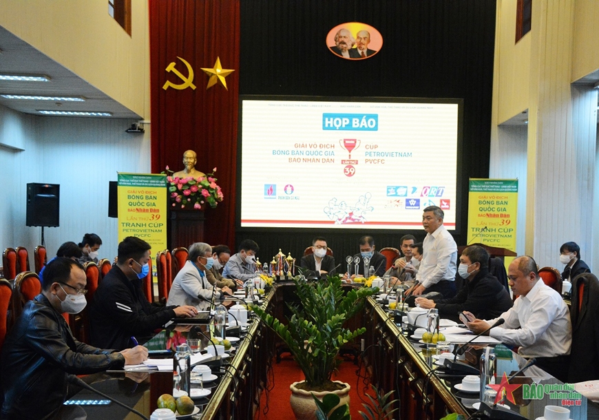 Quang cảnh buổi họp
