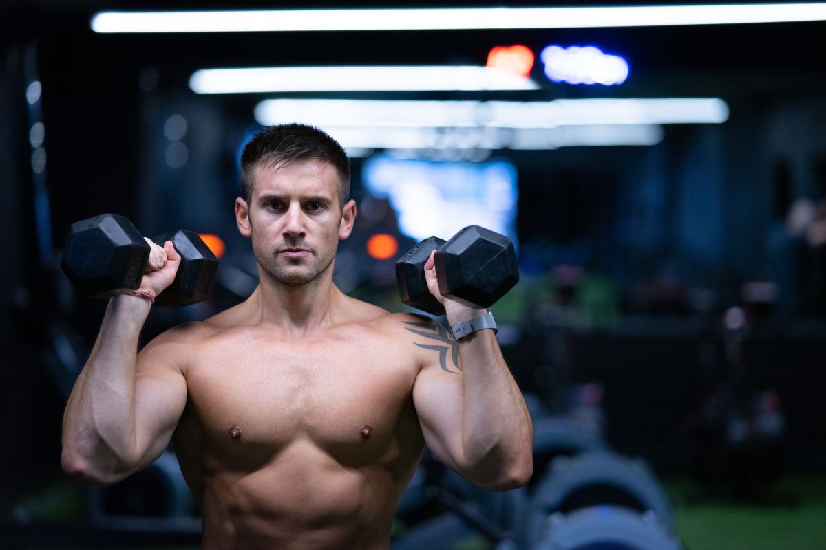 Tìm hiểu về dumbbell shoulder press