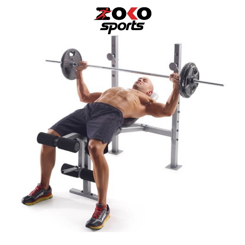 Tập luyện cùng với tạ gang 10kg