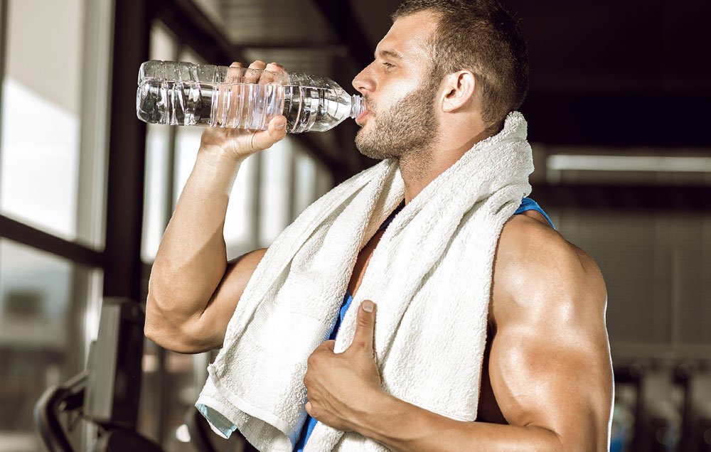 Bổ sung nước sau buổi tập gym