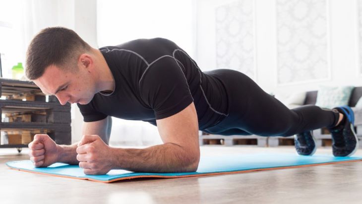 Bài tập Plank giảm mỡ bụng cho nam rất đơn giản