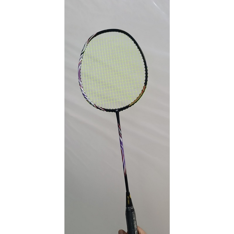 Vợt cầu lông Yonex Astrox 100zz khung carbon nhẹ mức căng 10kg 11kg màu đen vằn