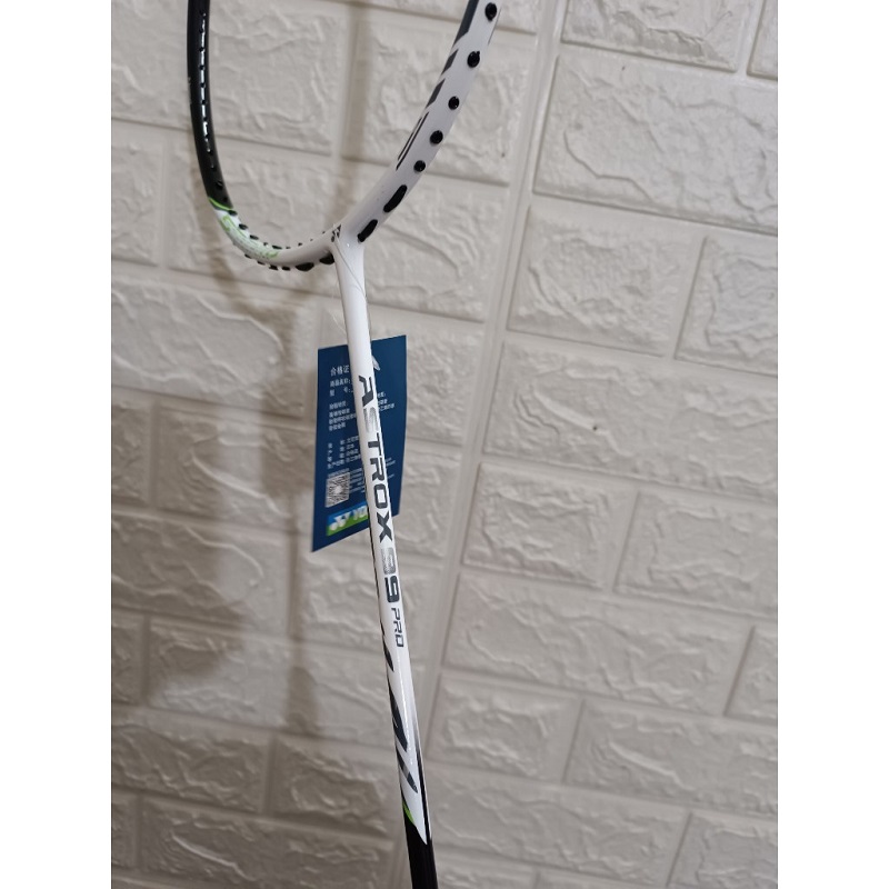 VỢT CẦU LÔNG YONEX ASTROX 99PRO KHUNG CARON SIÊU NHẸ MỨC CĂNG 10KG 11KG DÀNH CHO NGƯỜI MỚI