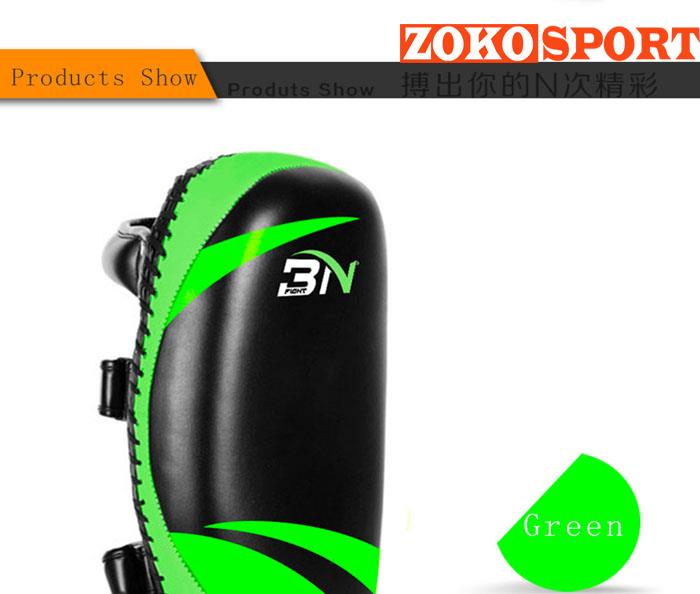 ĐÍCH ĐÁ CAO CẤP BN KICK PADS 1102