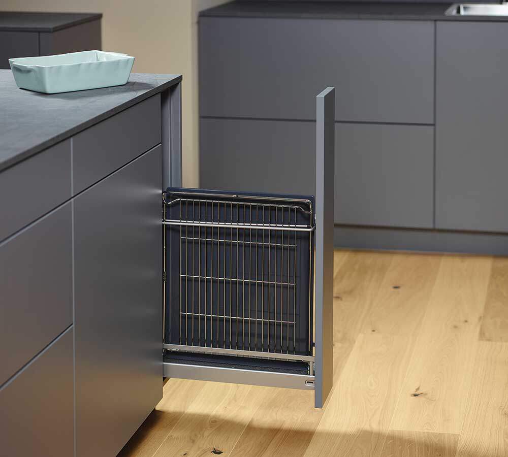 GIÁ CHAI LỌ HAFELE KESSEBOHMER 150MM 549.61.028