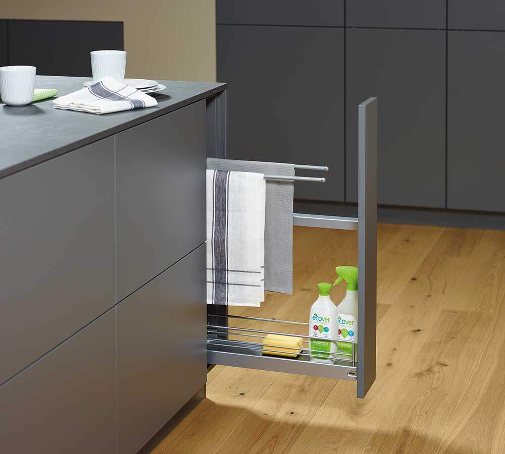 GIÁ CHAI LỌ HAFELE KESSEBOHMER 150MM 549.61.028